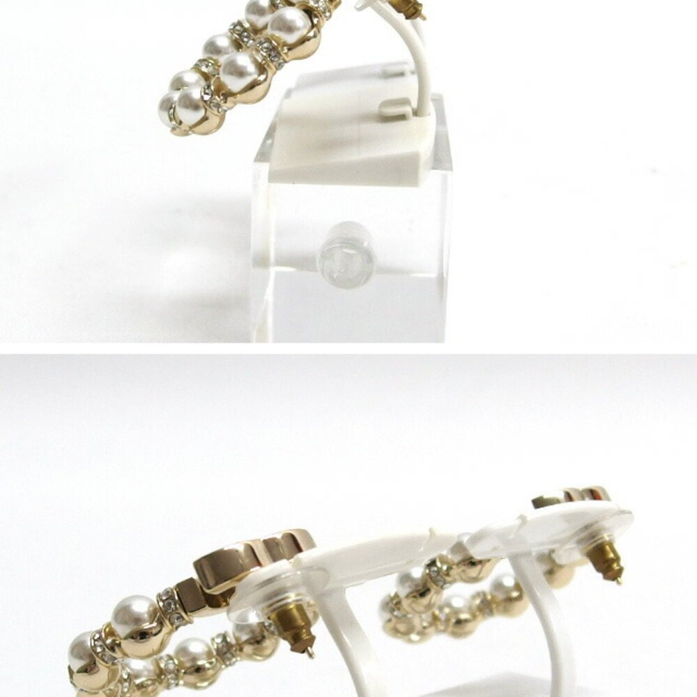 CHANEL Authentic White Pearl Logo Earrings - Picture 4 of 11